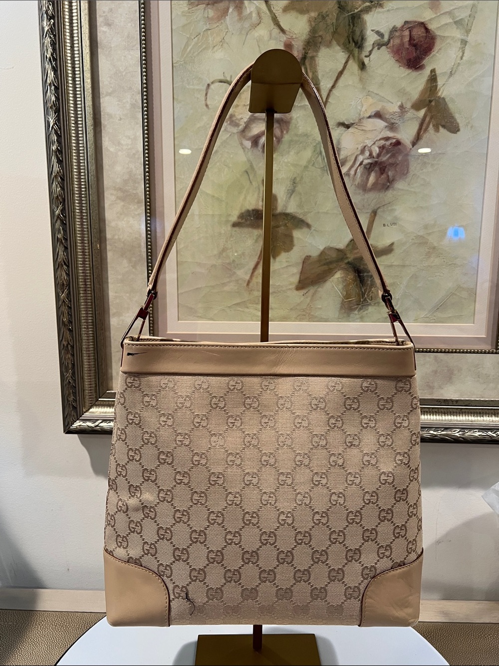 Gucci Tan Monogram Shoulder Bag - Picture 4 of 13